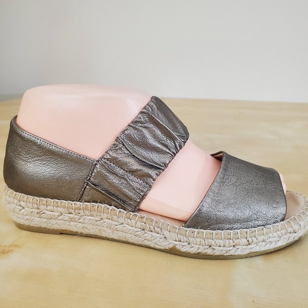 New Kanna Champagne Metallic Leather Open toe Espadrille Slides 36 5.5-6